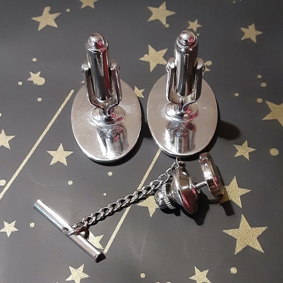 Cuff Links & Matching Tie Tack Set - Picture 3 of 3